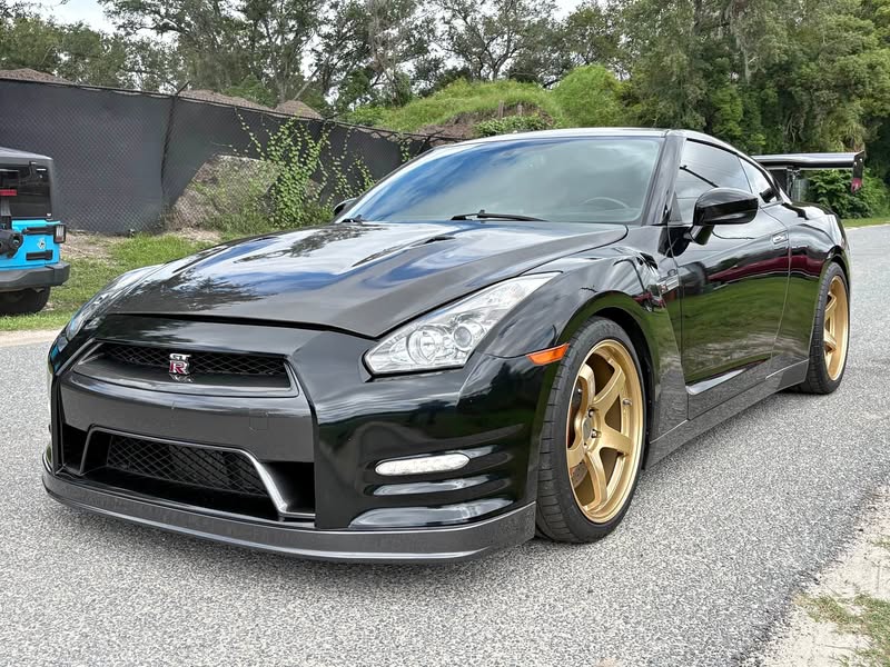 2014 Nissan GT-R - Premium Coupe 2D