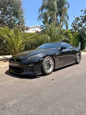 2009 Nissan GT-R - Premium Coupe 2D