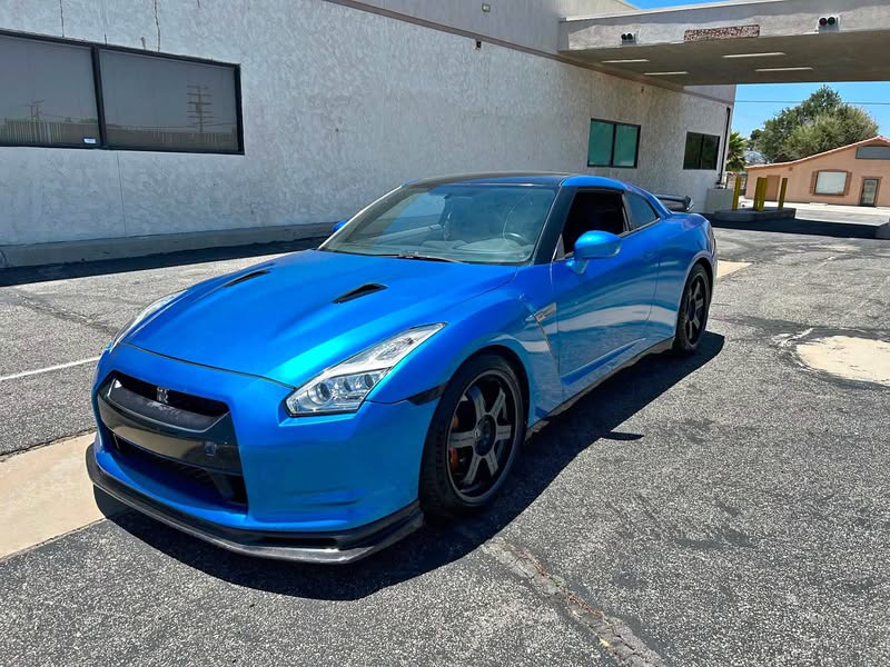 2009 Nissan GT-R - Premium Coupe 2D