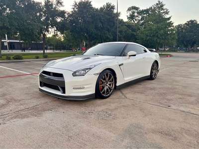 2014 Nissan GT-R - Premium Coupe 2D