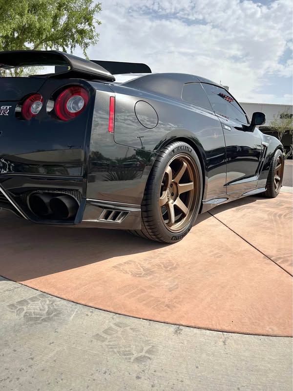 2020 Nissan GT-R - Premium Coupe 2D