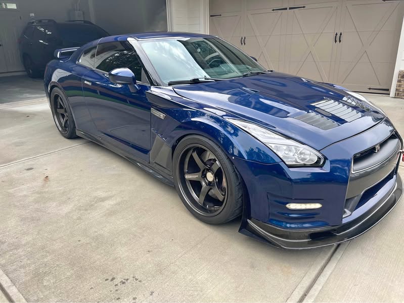2014 Nissan GT-R - Premium Coupe 2D