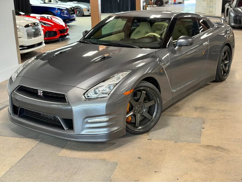2016 Nissan GT-R - Premium Coupe 2D