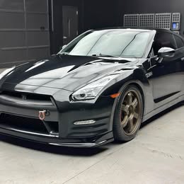 2013 NISSAN GT-R BLACK EDITION
