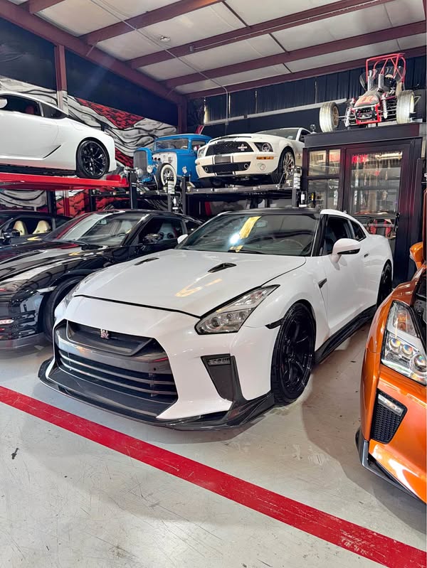 2016 Nissan GT-R - Black Edition  Coupe 2D