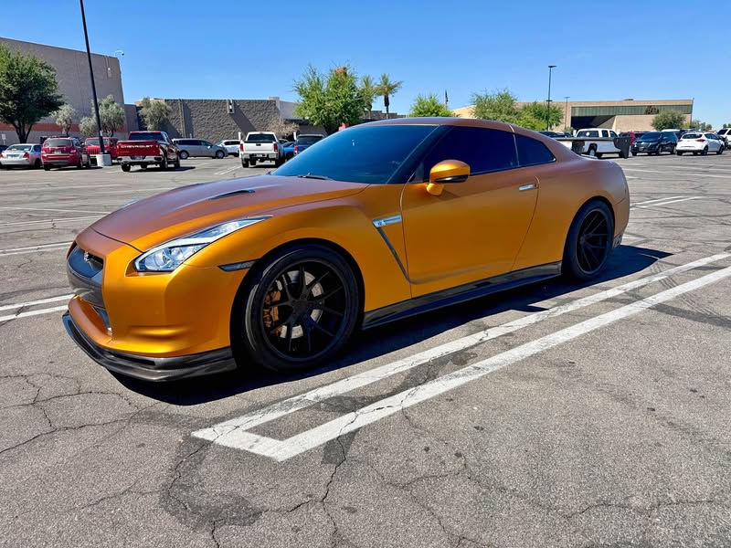 2010 Nissan GT-R - Premium Coupe 2D