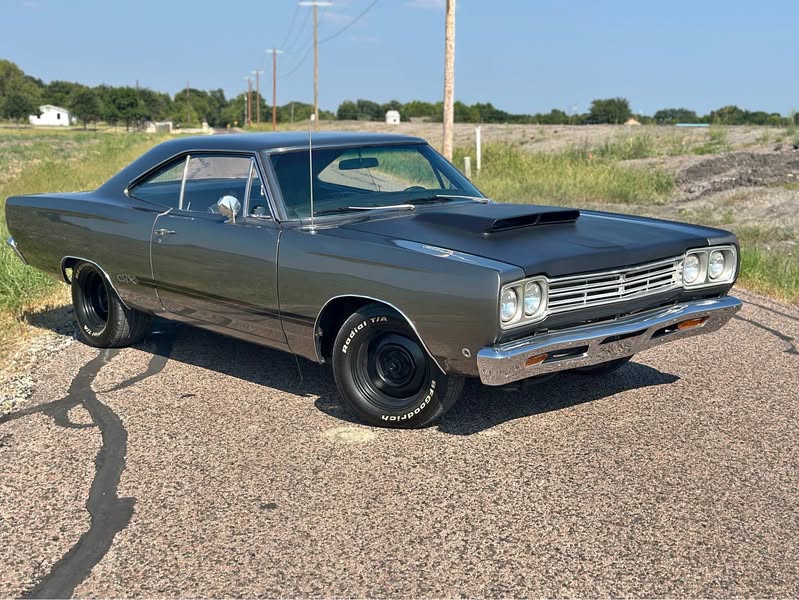 1968 Plymouth gtx - 440 AUTO