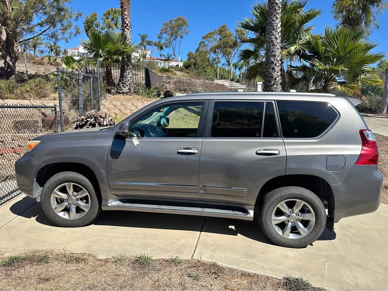 2013 Lexus GX - GX 460 Premium Sport Utility 4D