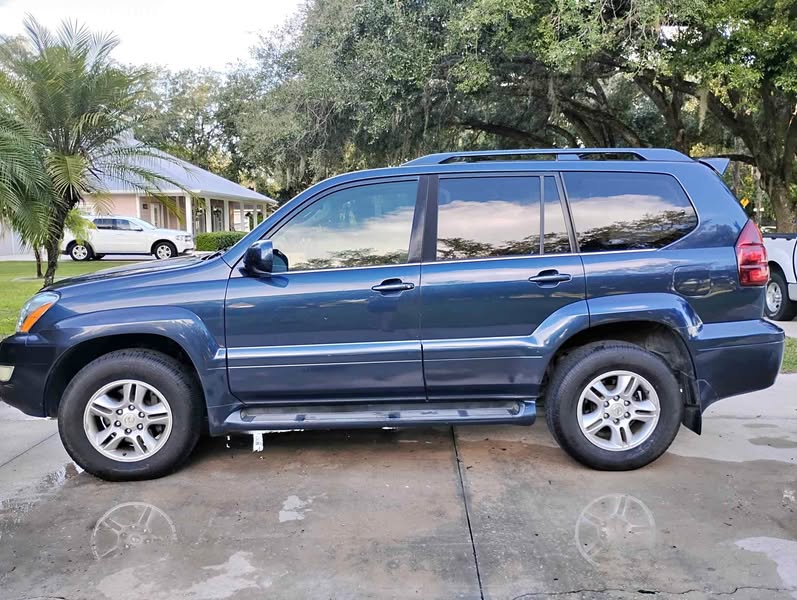 2004 Lexus GX GX 470 Sport Utility 4D