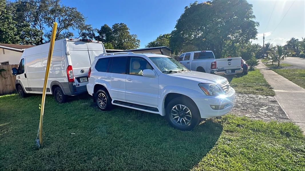 2004 Lexus GX - GX 470 Sport Utility 4D