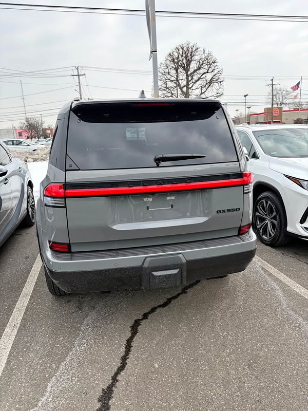 2025 Lexus GX - Premium plus