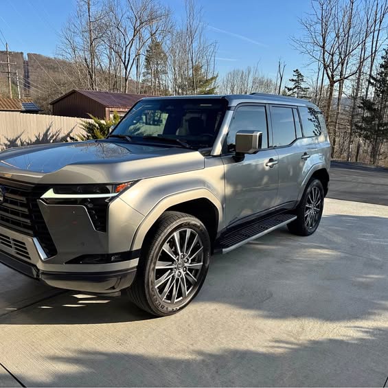 2024 Lexus GX - GX 460 Luxury Sport Utility 4D