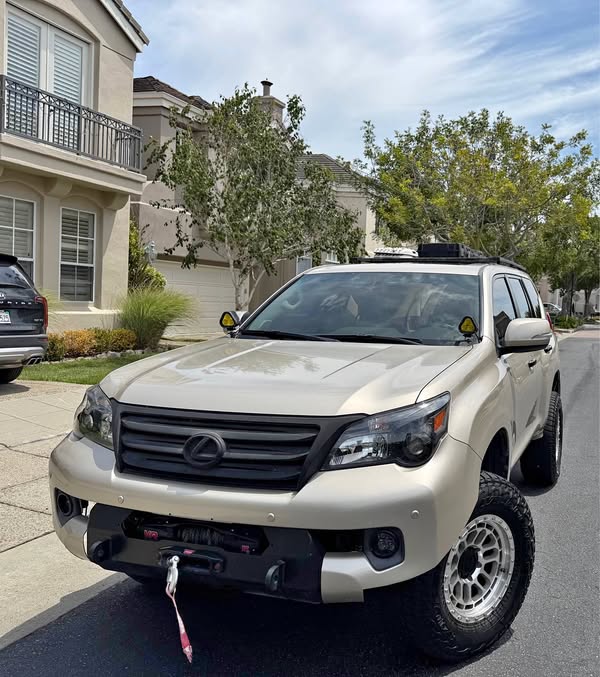 2010 Lexus GX - GX 460 Premium Sport Utility 4D