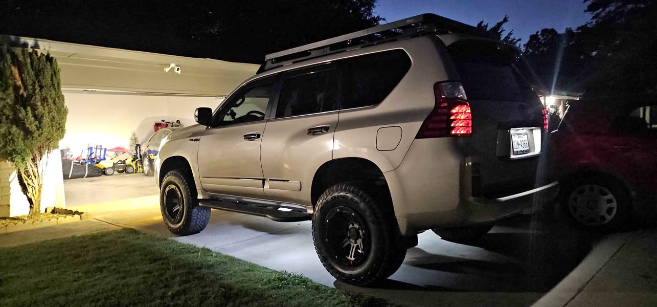 2013 Lexus GX - GX 460 Premium Sport Utility 4D