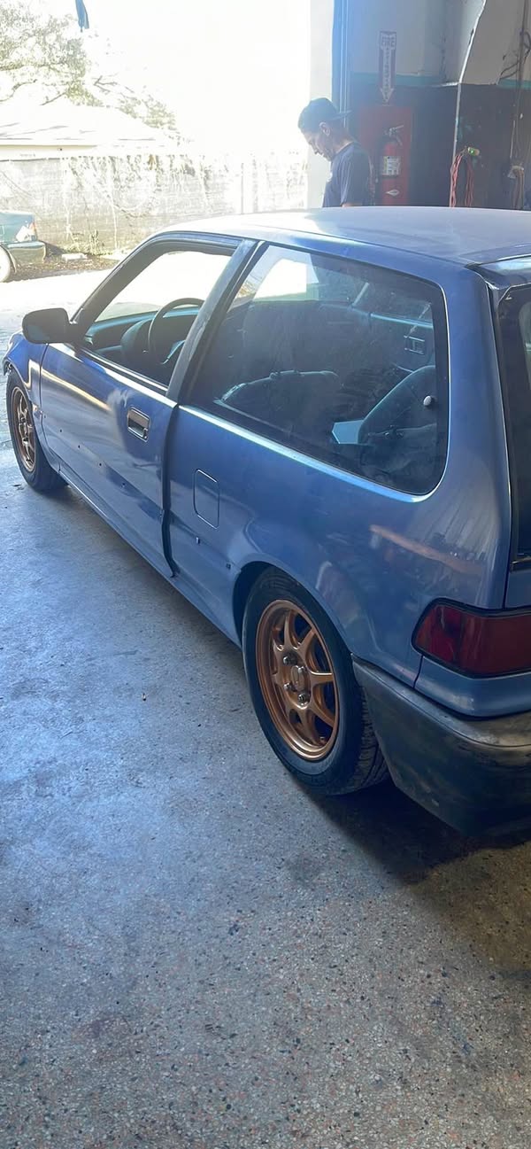 1990 Honda Civic - DX Hatchback 2D