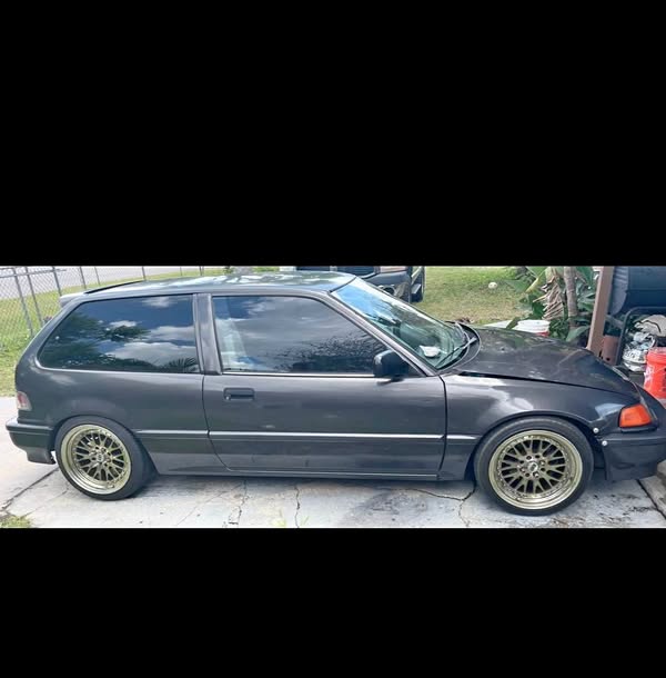 1990 Honda Civic - DX Hatchback 2D