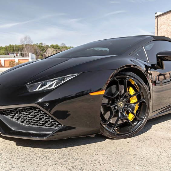 2017 Lamborghini Huracan - LP 610-4 Spyder Convertible 2D