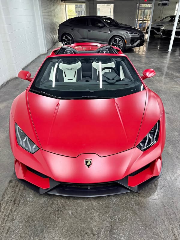 2024 Lamborghini Huracan - LP610-4 Spyder Convertible 2D
