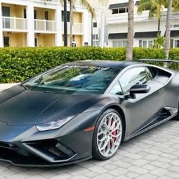 2022 Lamborghini huracan  8k miles