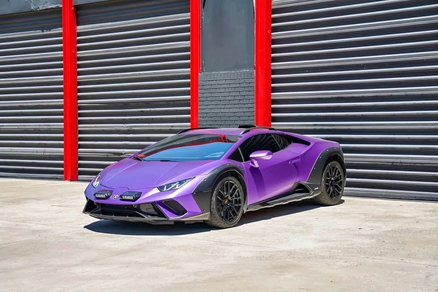 2024 Lamborghini Huracan - STERRATO