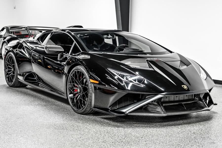 2021 Lamborghini HURACAN STO