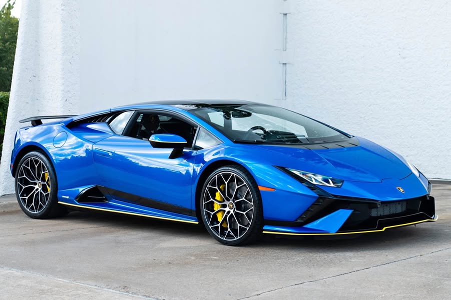 2023 Lamborghini Huracan - TECNICA