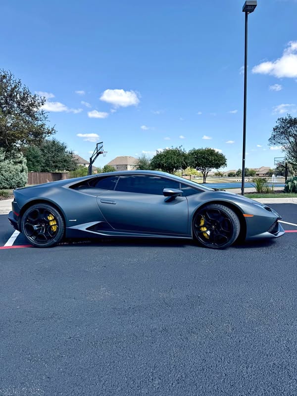 2015 Lamborghini Huracan LP 610-4 Coupe 2D