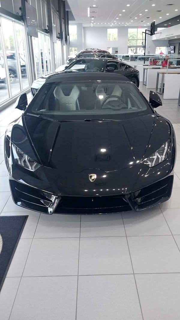 2018 Lamborghini Huracan - LP 580-2 Spyder Convertible 2D
