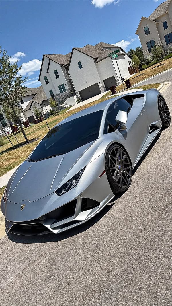 2020 Lamborghini  Huracan - EVO AWD