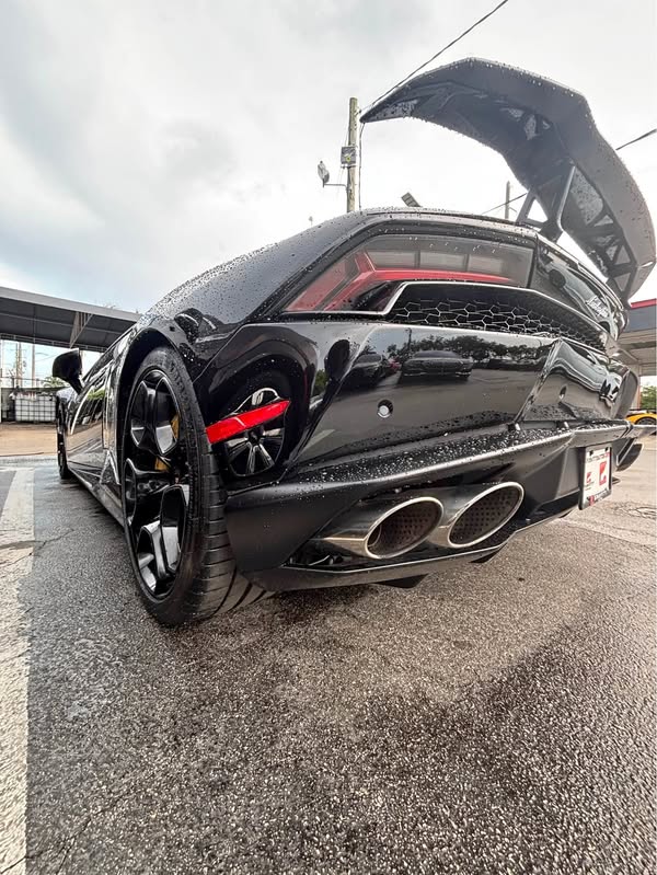 2016 Lamborghini Huracan - LP610-4 Coupe 2D