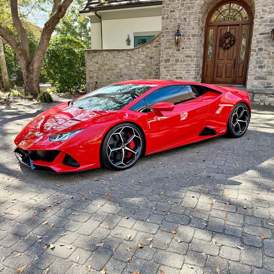 2020 Lamborghini Huracan - LP 640-4 EVO Coupe AWD