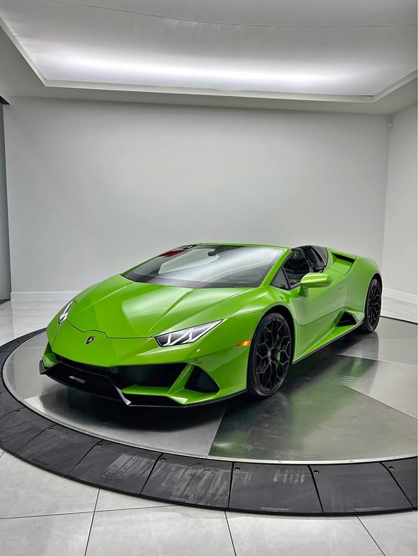 2024 Lamborghini Huracan - EVO Spyder