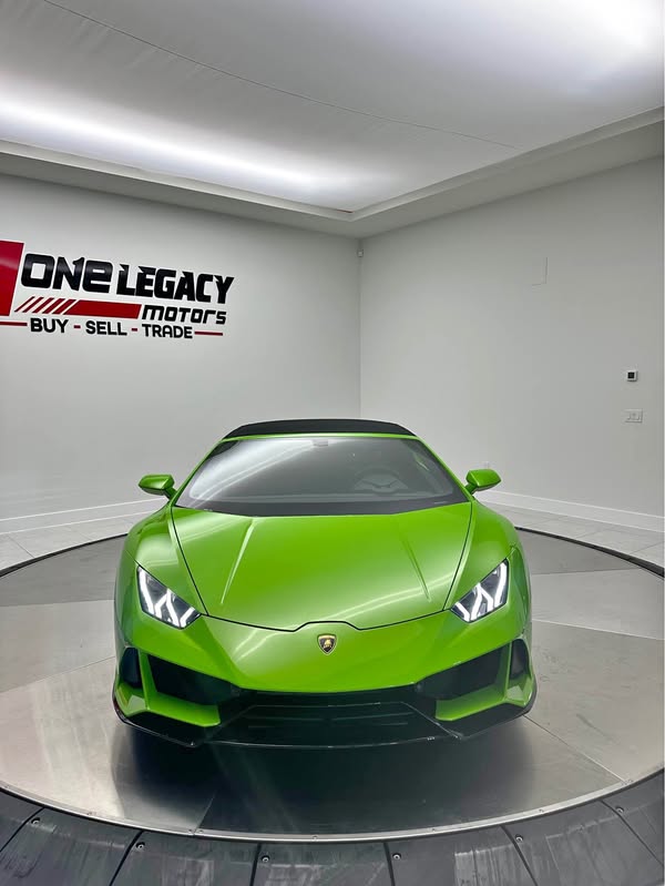 2024 Lamborghini Huracan - EVO Spyder Convertible 2D