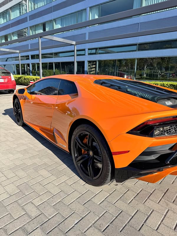 2021 Lamborghini Huracan - EVO RWD Spyder Convertible 2D