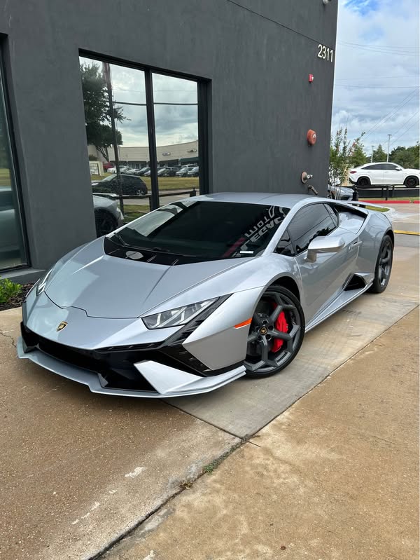 2023 Lamborghini Huracan Tecnica