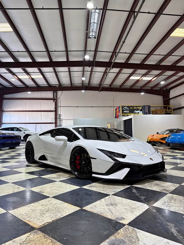 2023 Lamborghini Huracan - Tecnica
