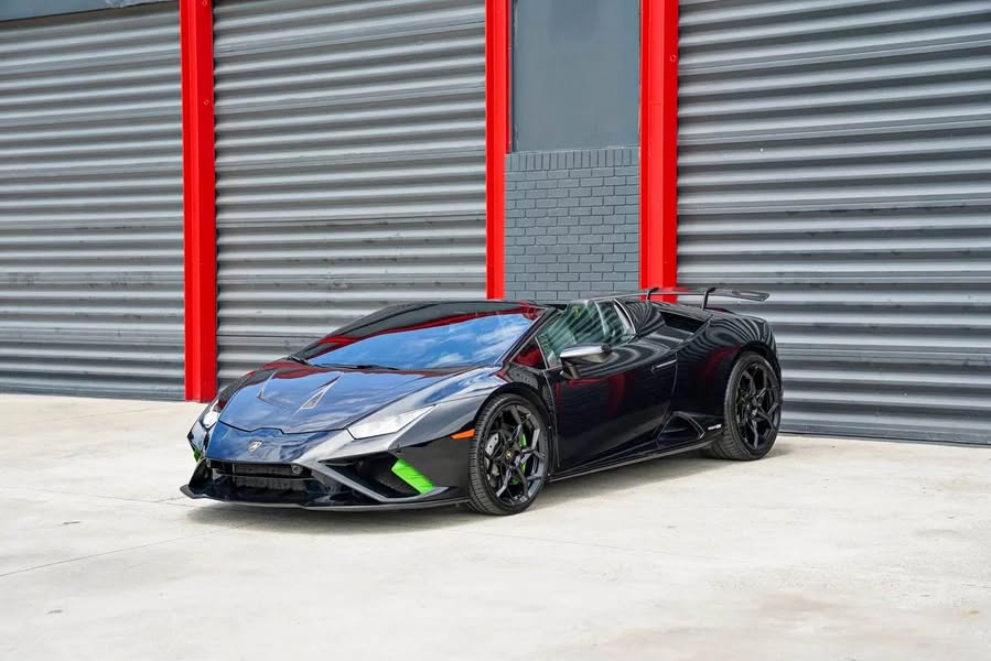 2021 Lamborghini Huracan - EVO RWD Spyder Convertible 2D