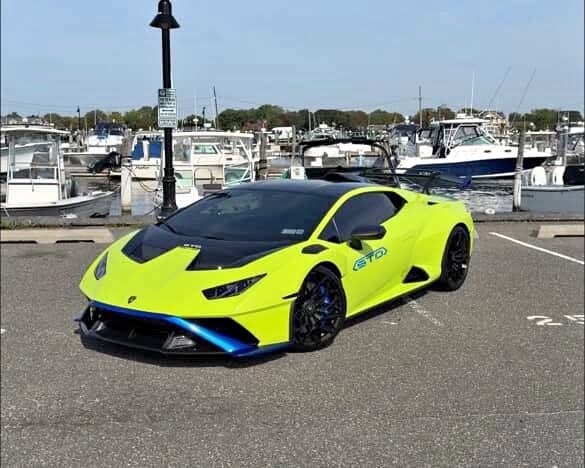 2021 Lamborghini huracan sto