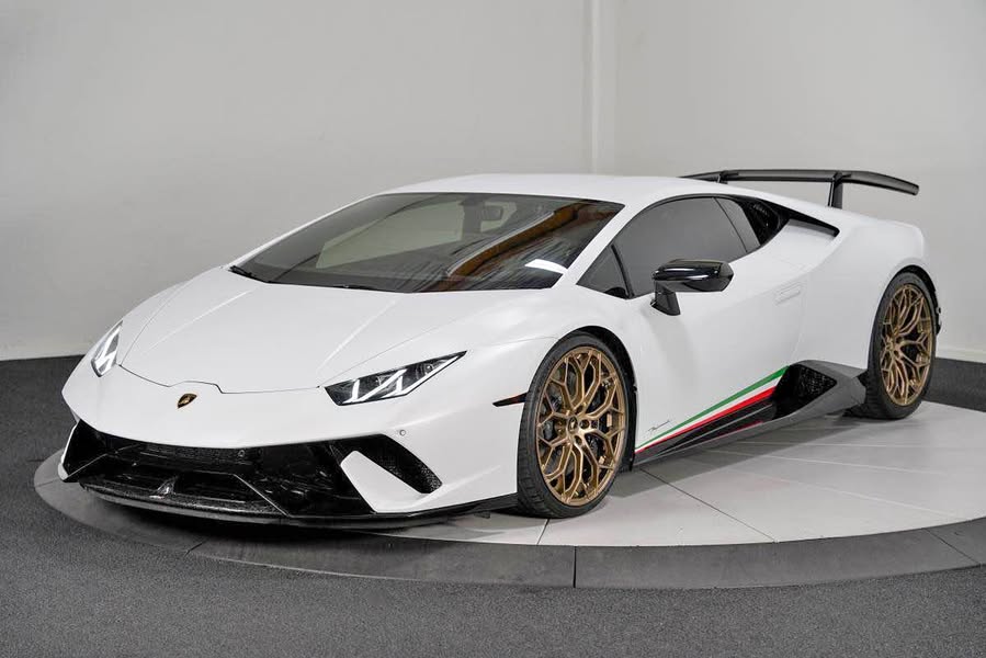 2018 Lamborghini Huracan - Performante Coupe 2D