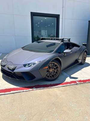 2024 Lamborghini Huracan - Sterrato