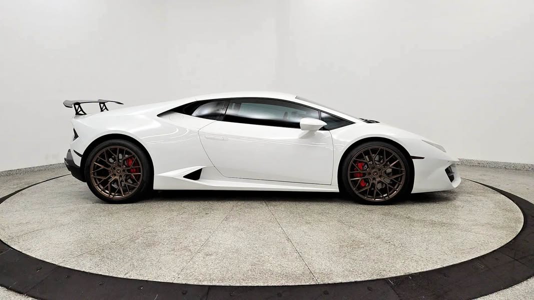 2019 Lamborghini Huracan - LP 580-2 Coupe 2D