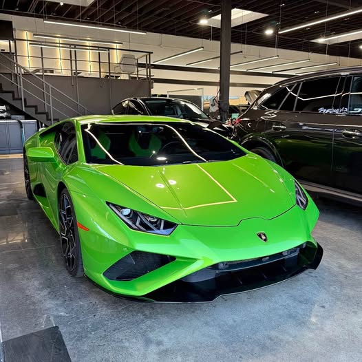 2021 Lamborghini Huracan - EVO RWD Coupe 2D