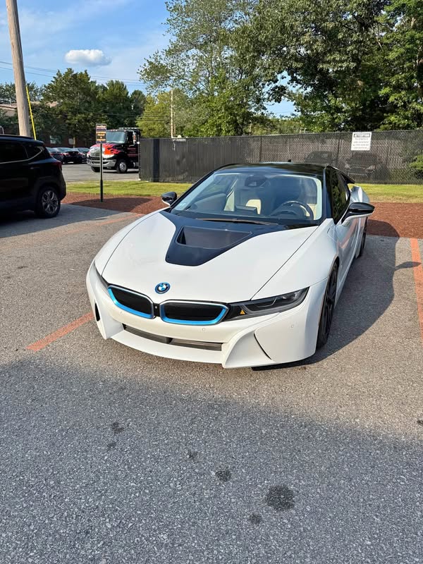 2016 BMW i8 - i8