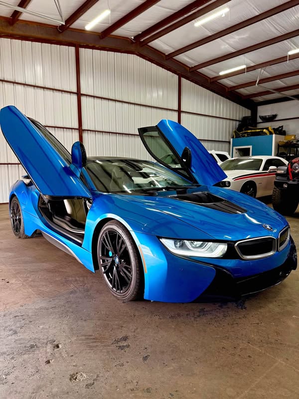 2016 BMW i8 - Coupe 2D