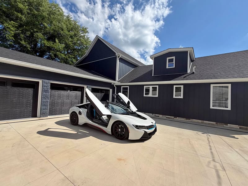 2016 BMW i8 - i8