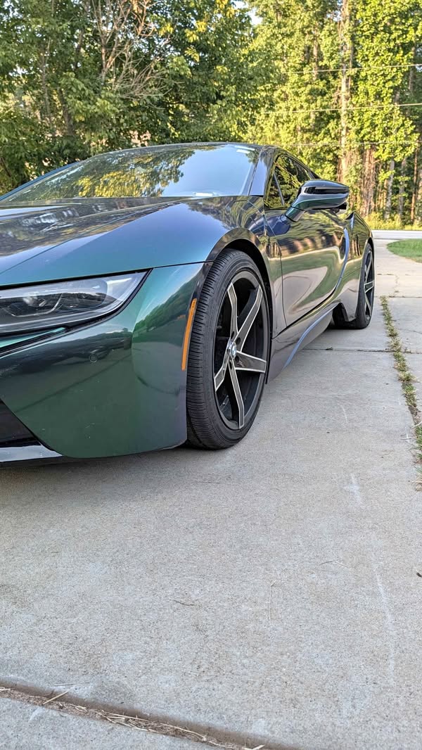 2016 BMW i8 - i8