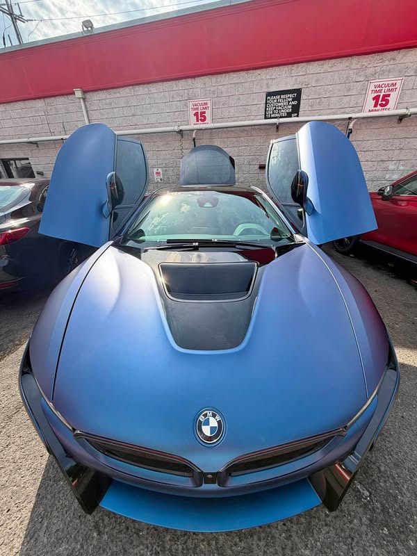 2017 BMW i8