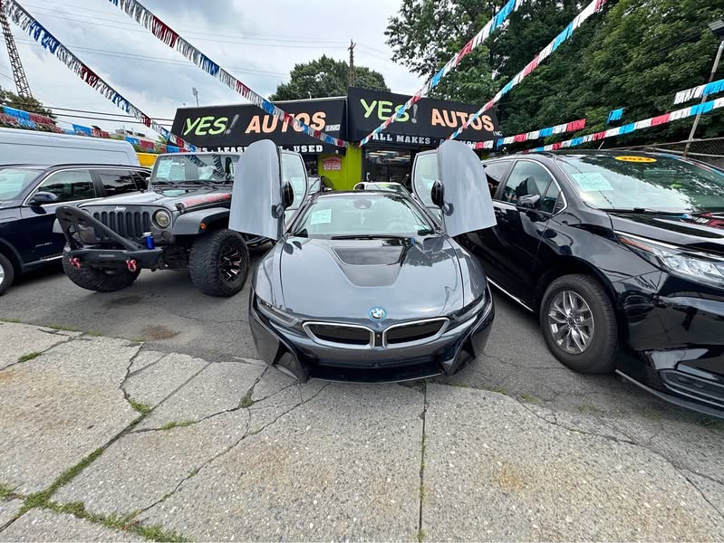 2017 BMW i8 - Coupe 2D