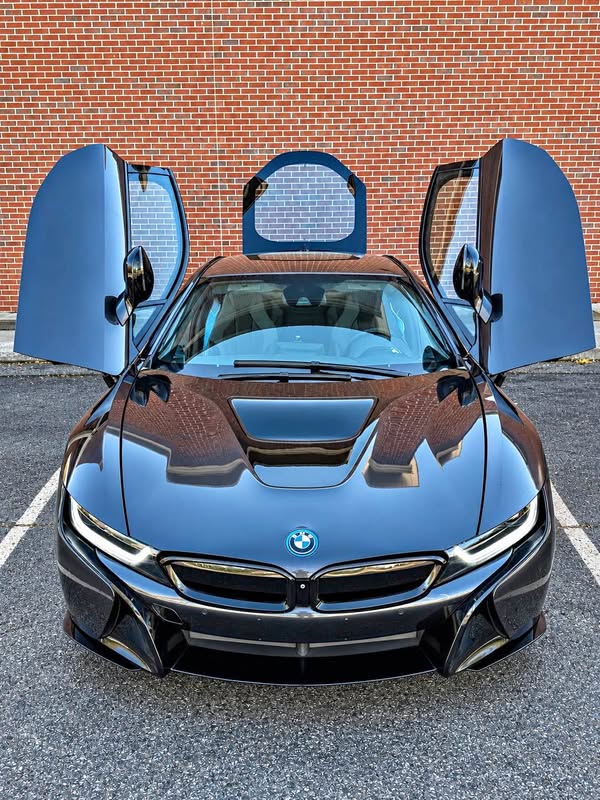 2015 BMW i8 - Coupe 2D