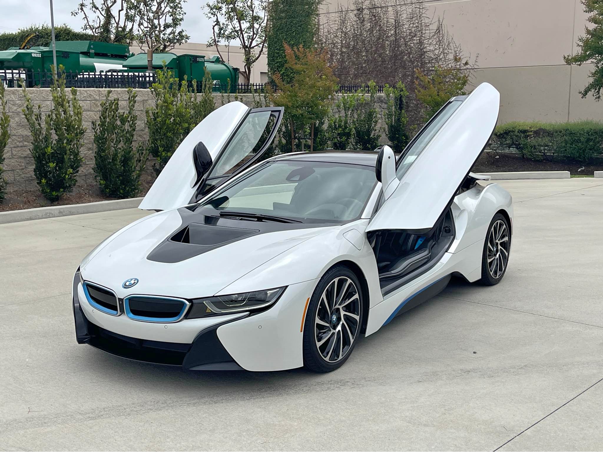 2016 BMW i8